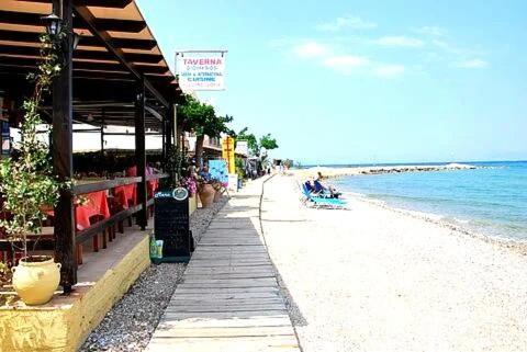 Georgia Beach Apartments เมซอนกิ ภายนอก รูปภาพ